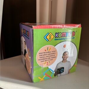 Like New KOMBOID Ball Bouncing Skill Game